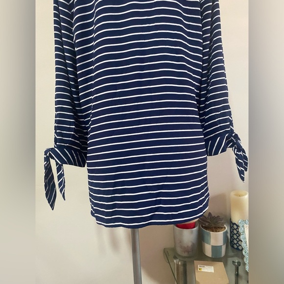 Talbots Blue and White Tie Front 3/4 Sleeve Blouse - Picture 5 of 14